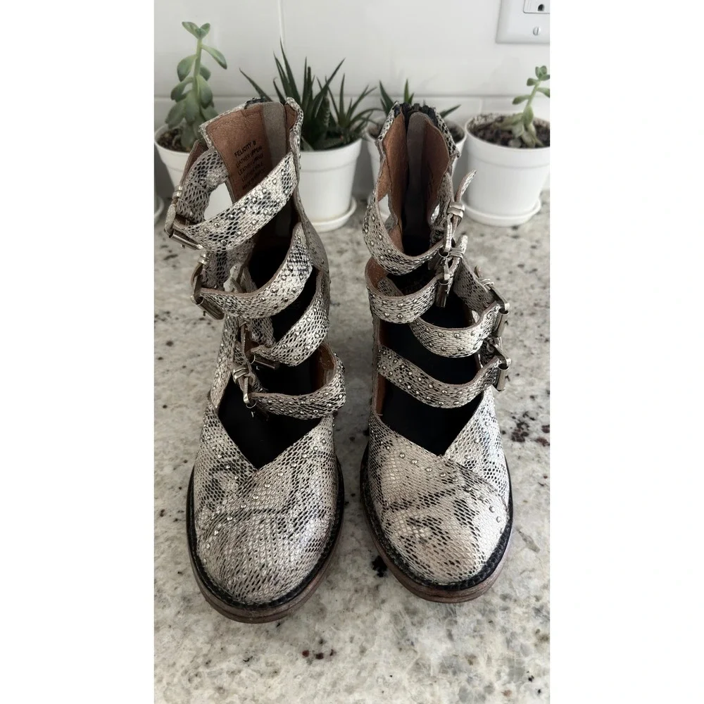 Freebird by Steven Felicity‎ Leather Snakeskin Studded Block Heel Shoes Size 8